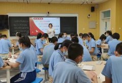 教学中“抓厚抓强”两校共同探讨中考复习迎考策略