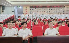 游云还寄语同学们勇敢逐梦在百年同文成就自己的美好人生